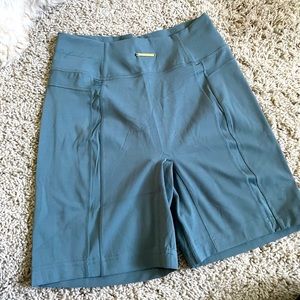 Whitney gymshark shorts new M mesh